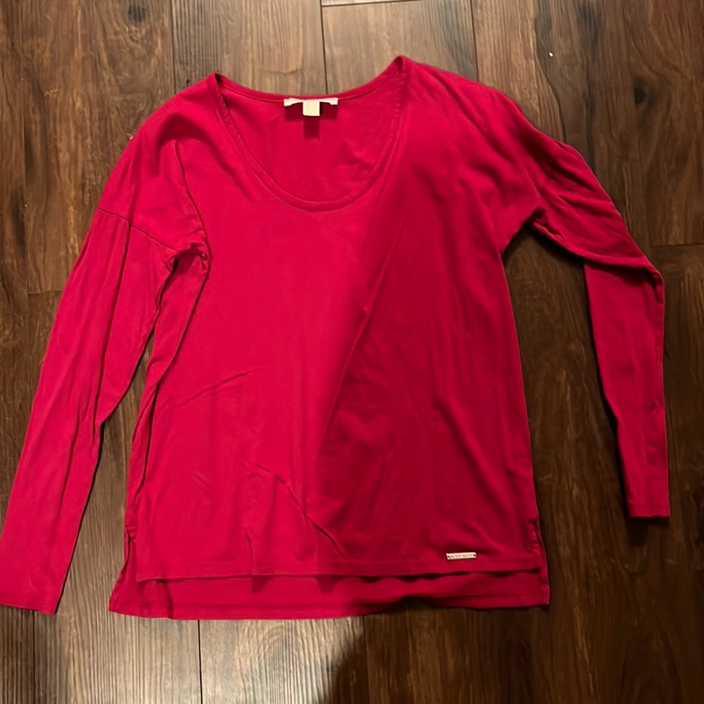 Michael Kors berry colored tee